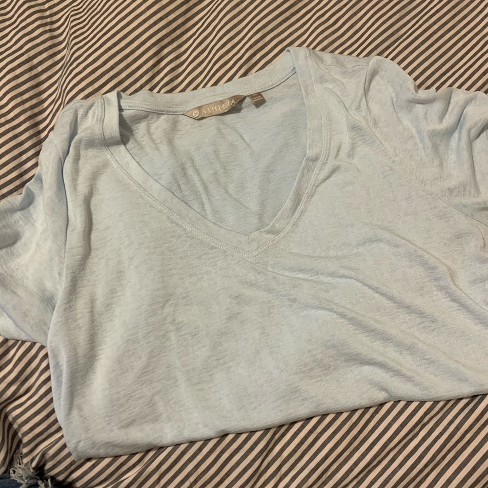 Athleta Breezy Scoop V-Tee